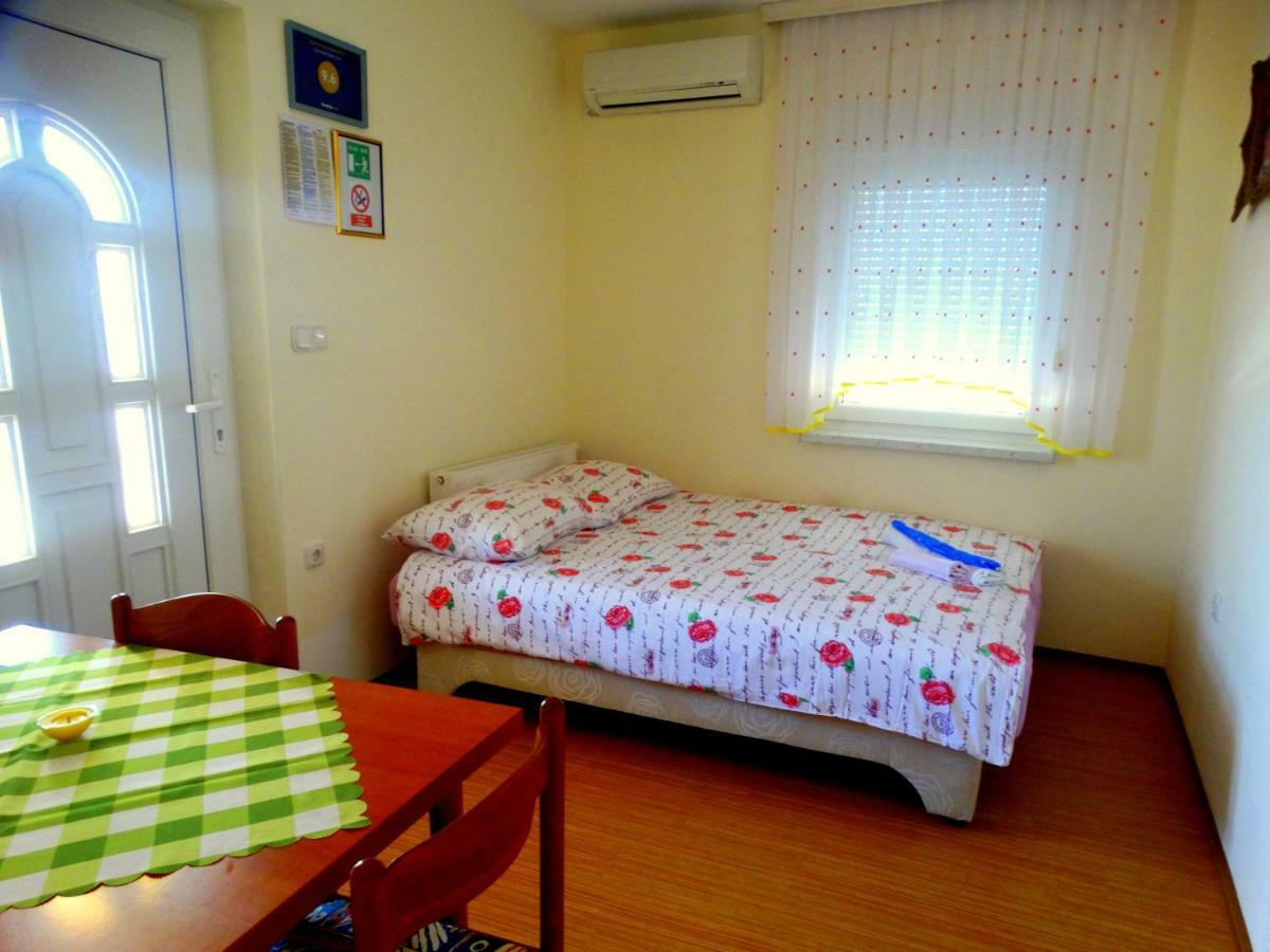 Apartment Gebic Ivan Цриквеница Экстерьер фото